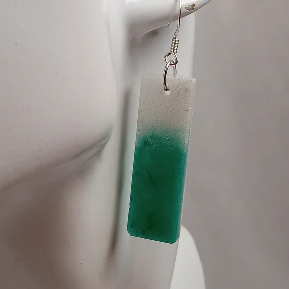 Elegant Silver and Green Earrings - Picture 2 of 5